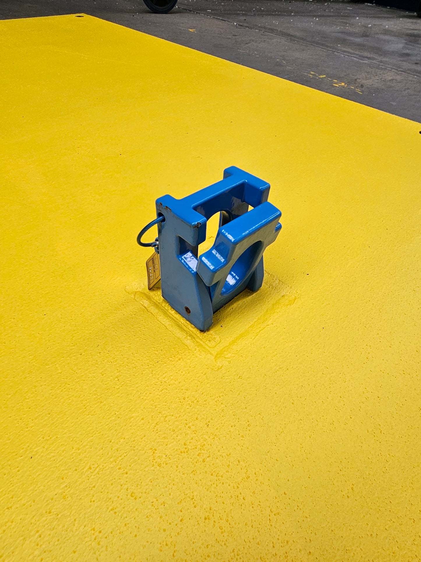 Ranger Heavy-Duty Road Plate Lifter